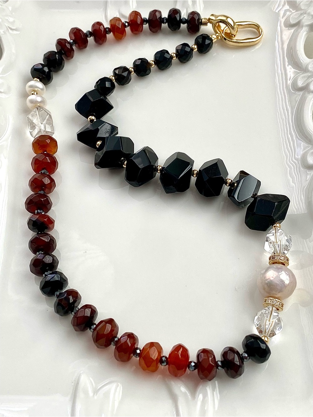 GP87-Handmade Ombre Agate, Clear Quartz, Black Agate And Pearl Necklace